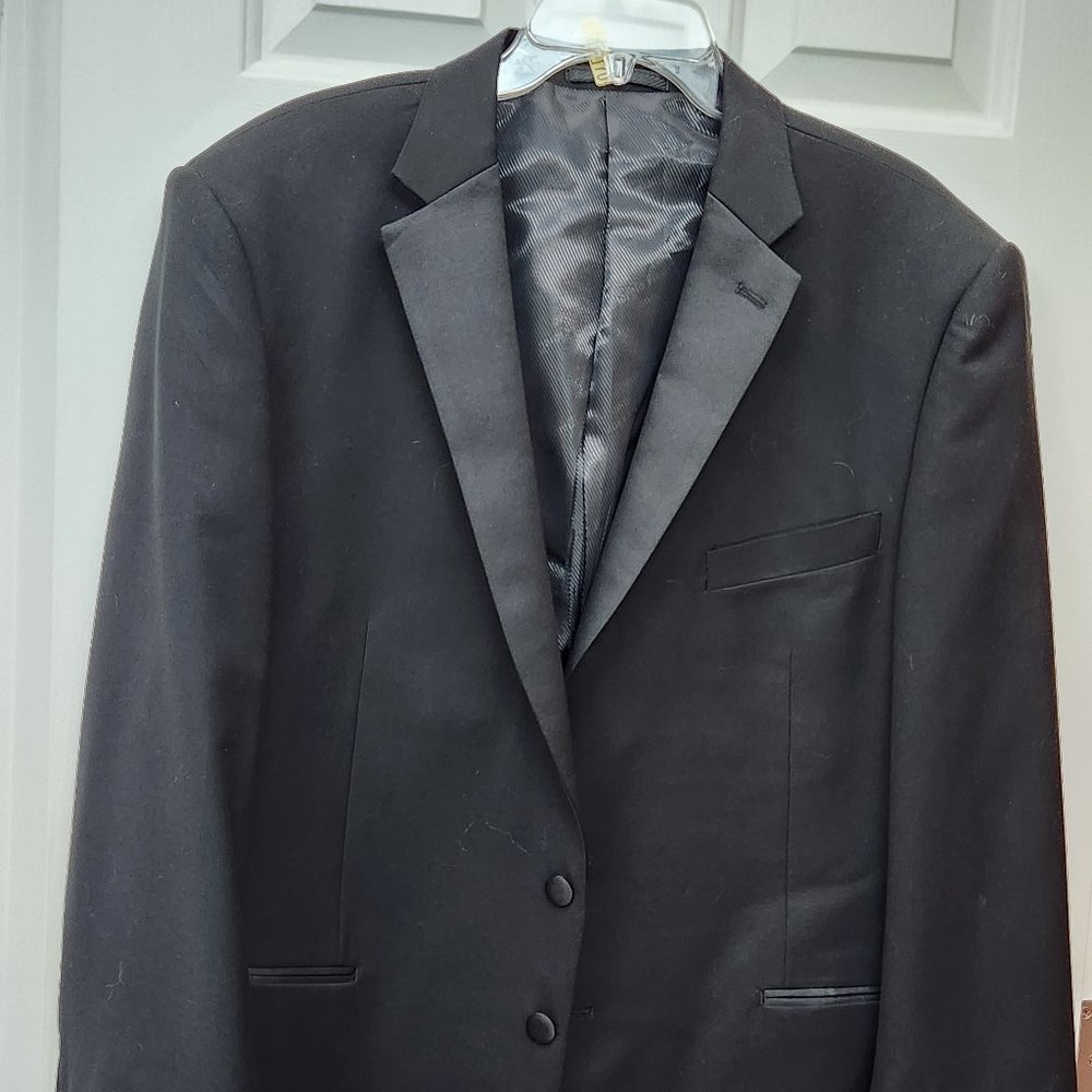 GIORGIO FIORELLI TUXEDO-SUPERLUX SUPER FINE QUALITY  48-42-SHIRT & CUFFLINKS
